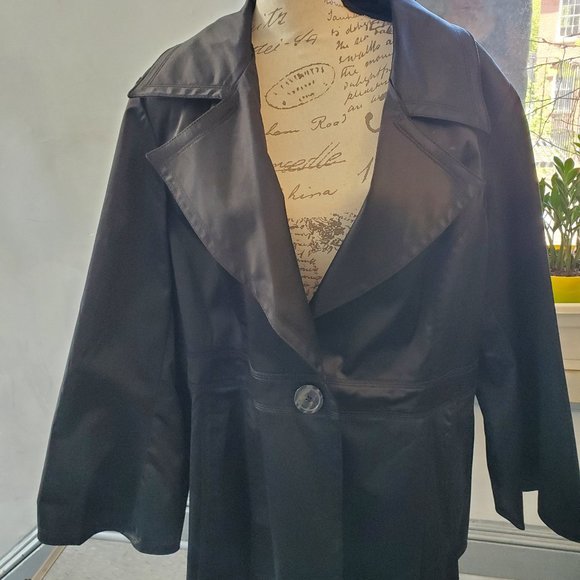 VENEZIA BLACK PLUS SIZE JACKET - Picture 1 of 9